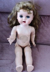 16 inch ideal saucy walker_04